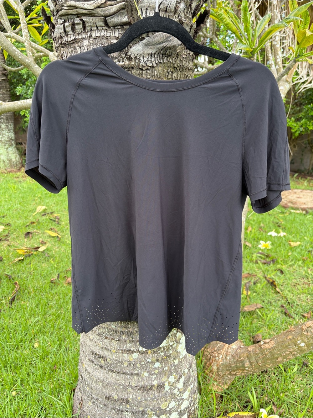 lululemon athletica Black Short Sleeve Tee with Laser-Cut Hem